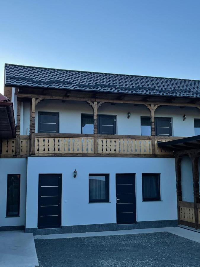 Casa de lângă pădure Hotel Sighetu Marmaţiei Exterior foto